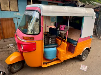 2018 Bajaj RE — thumbnail 6