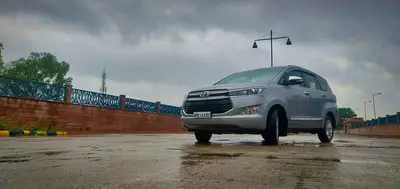 2021 Toyota Innova Crysta — thumbnail 6