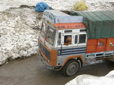 2019 Ashok Leyland Dost — thumbnail 4