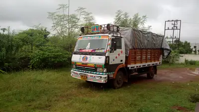 2017 Tata 407 — thumbnail 5