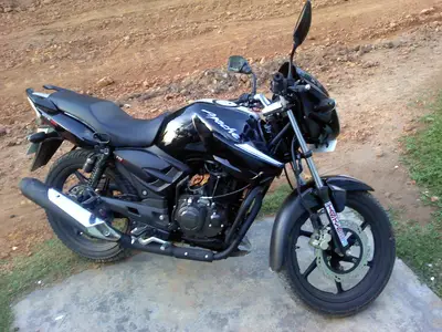 2021 TVS Apache RTR 160 — thumbnail 4