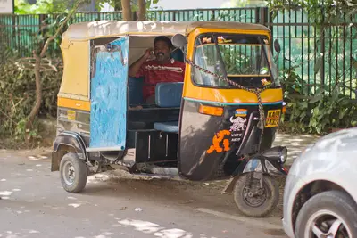 2018 Bajaj RE — thumbnail 3